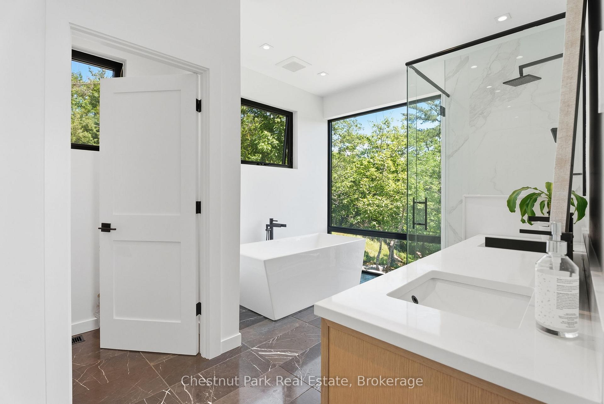 4 Bedroom Single Family Home/House's Image 10