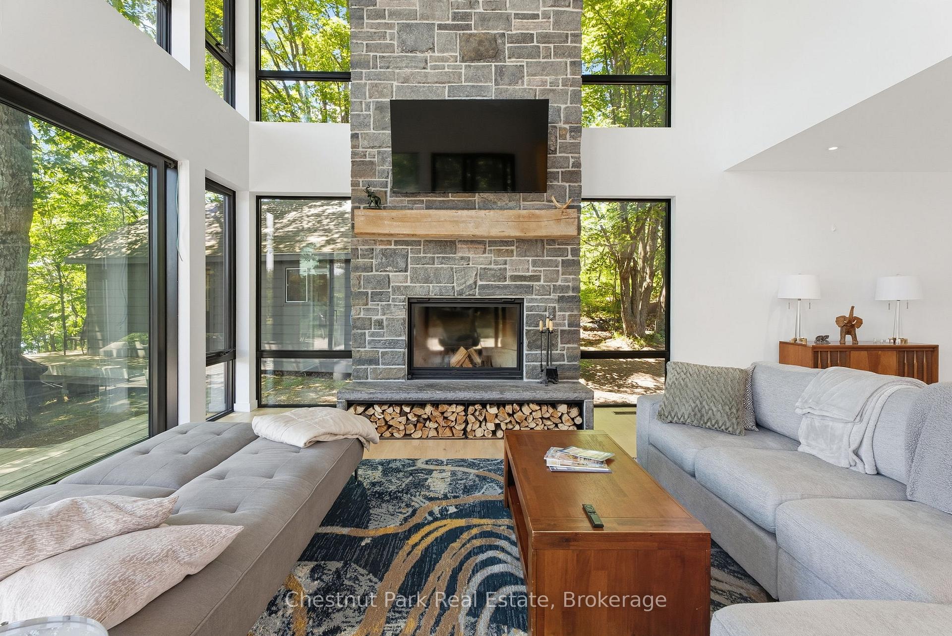 4 Bedroom Single Family Home/House's Image 3