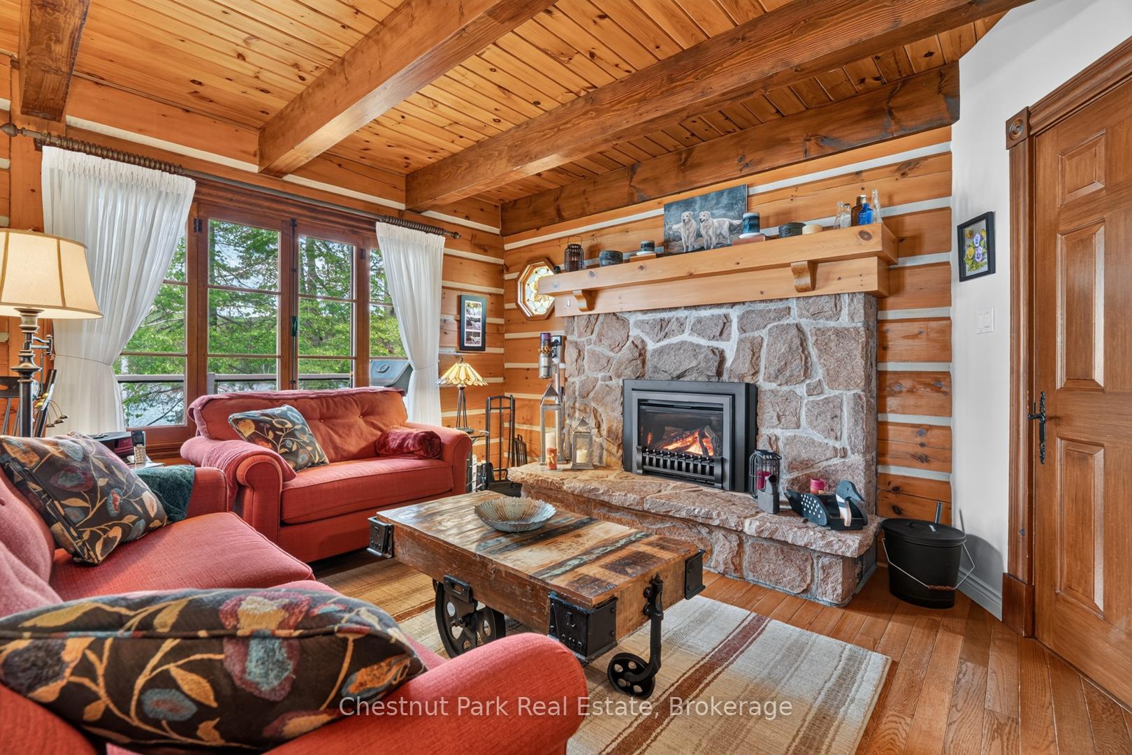 3 Bedroom Single Family Home/House's Image 7
