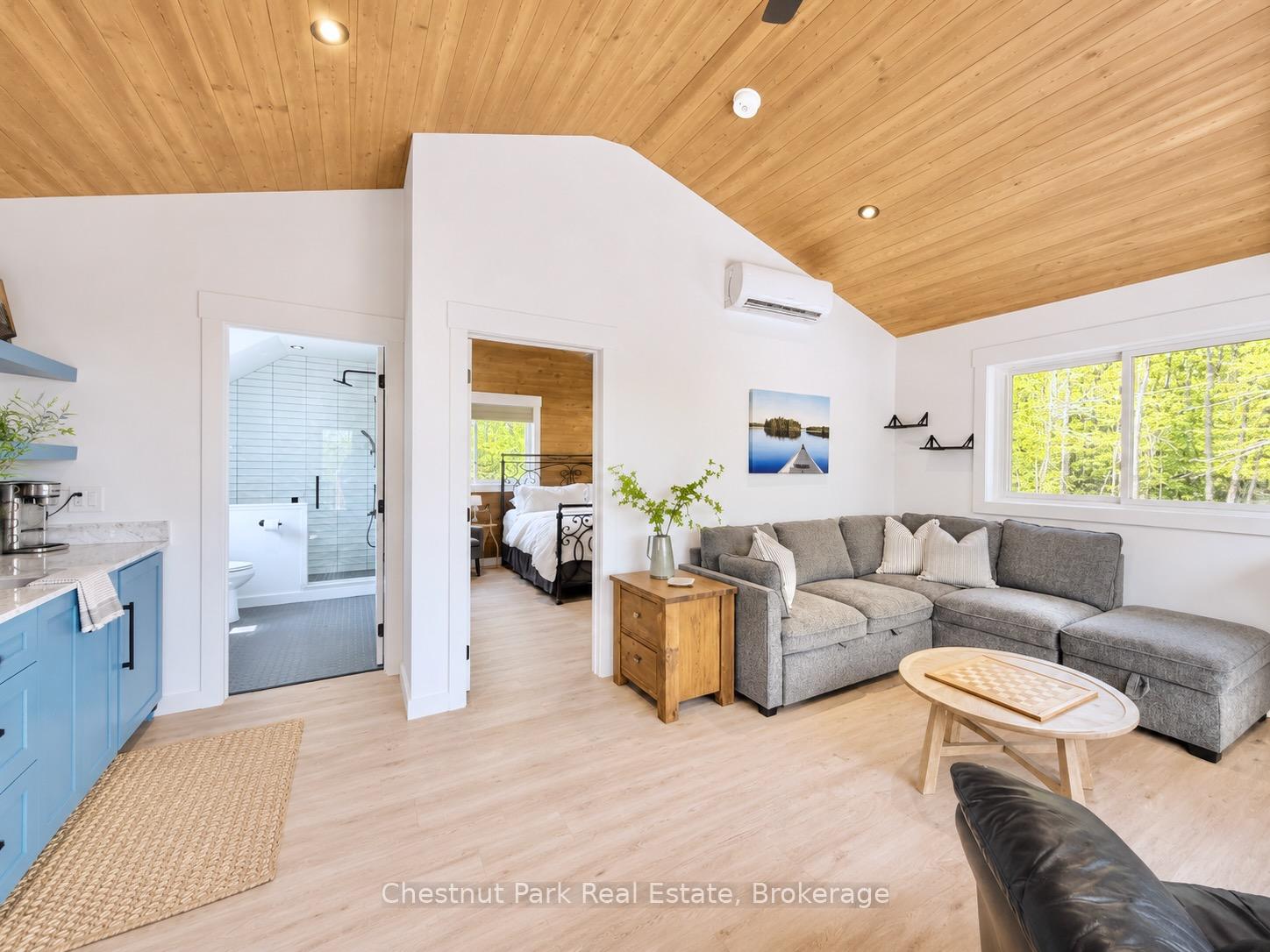 4 Bedroom Single Family Home/House's Image 16
