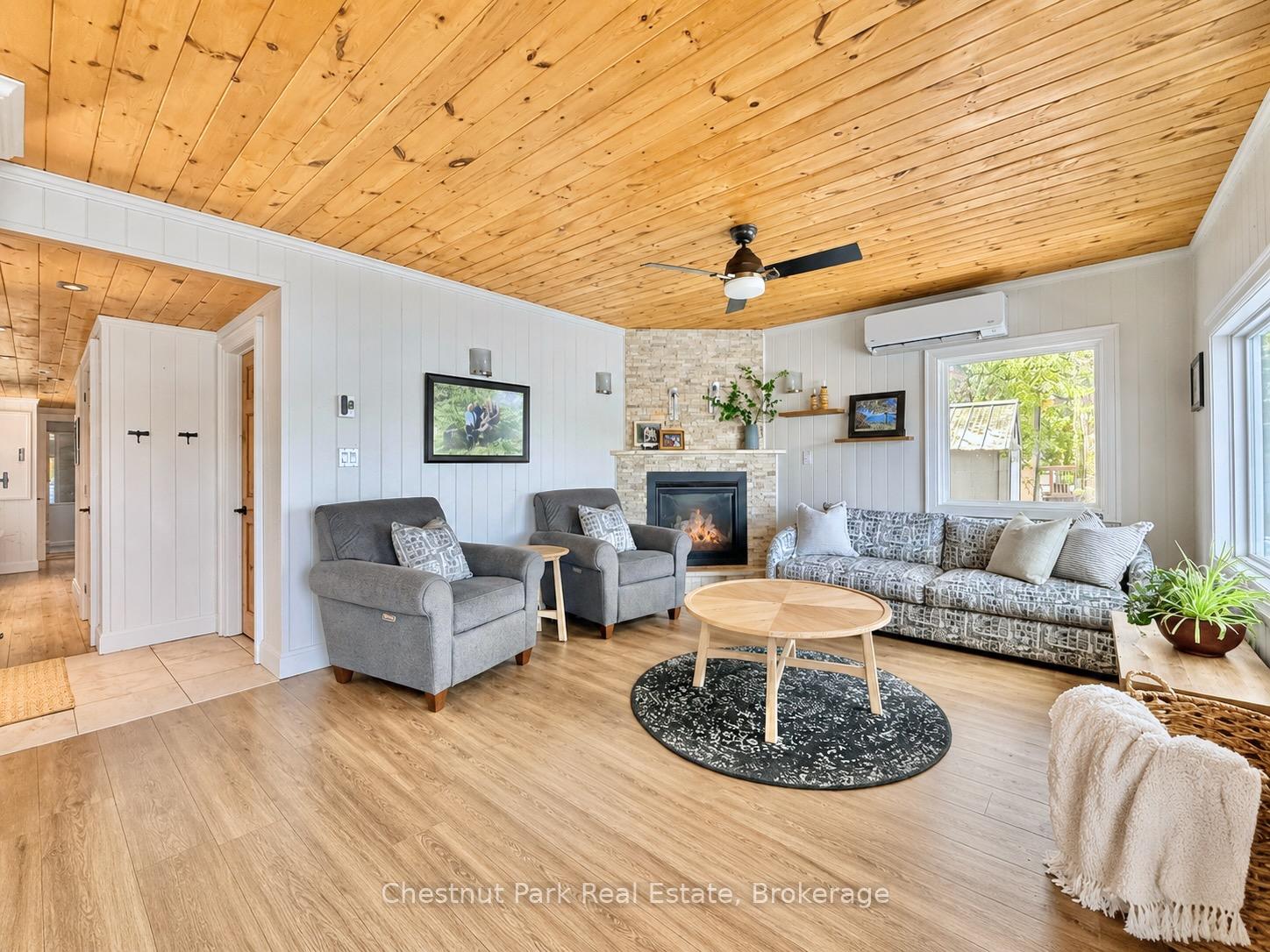 4 Bedroom Single Family Home/House's Image 7