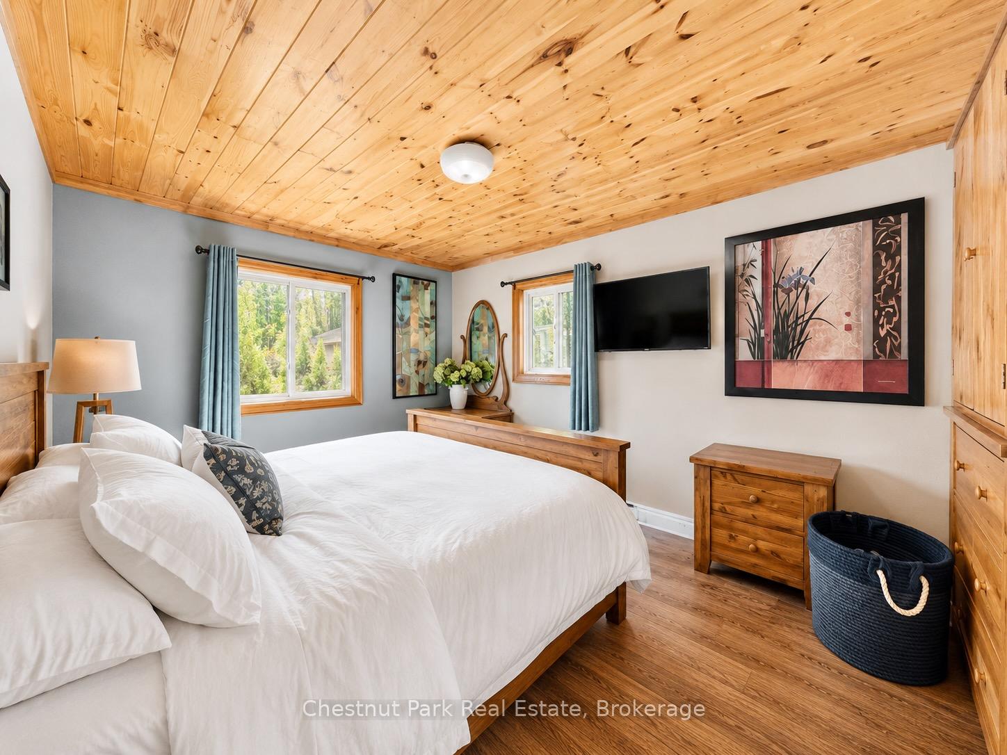4 Bedroom Single Family Home/House's Image 10