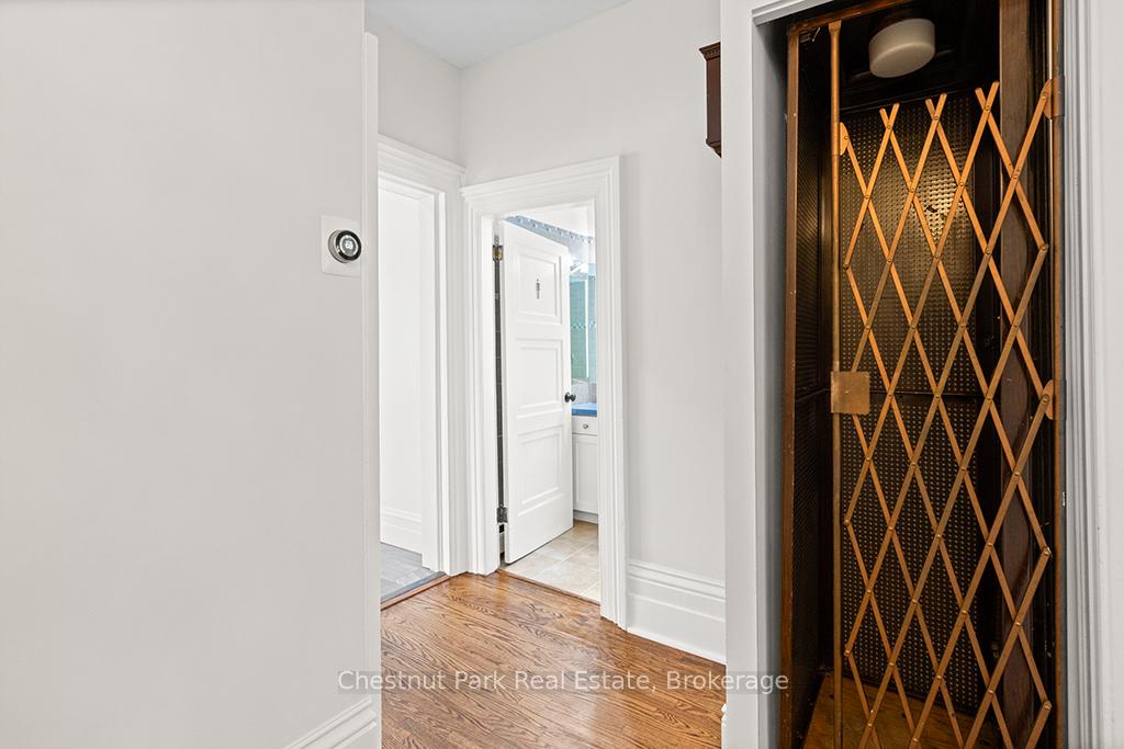 4 Bedroom Single Family Home/House's Image 16