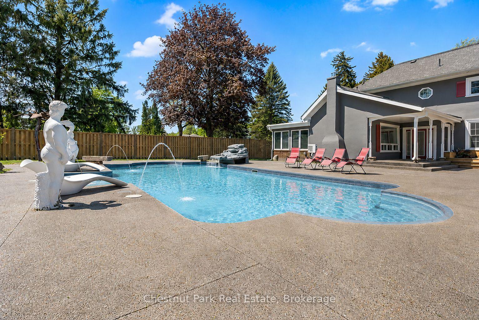 4 Bedroom Single Family Home/House's Image 33
