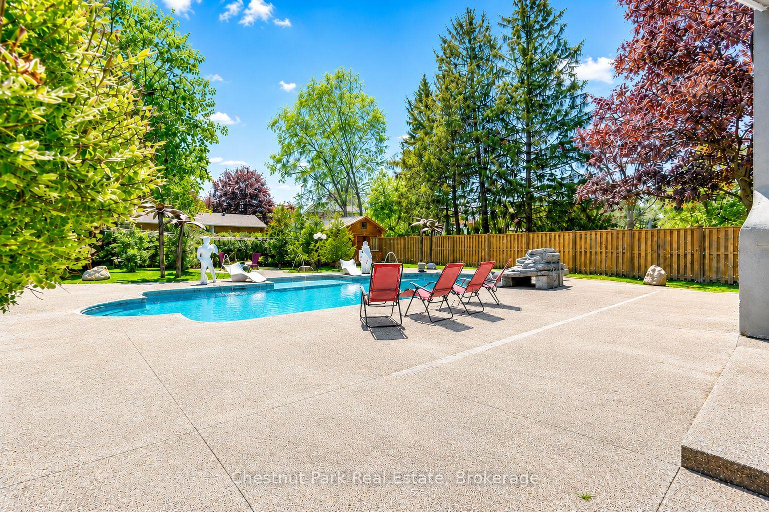 4 Bedroom Single Family Home/House's Image 32