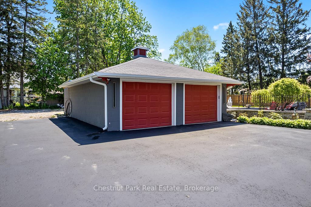 4 Bedroom Single Family Home/House's Image 40