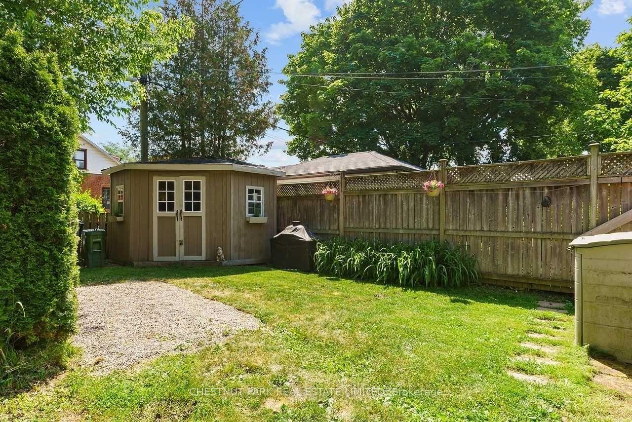 4 Bedroom Single Family Home/House's Image 33