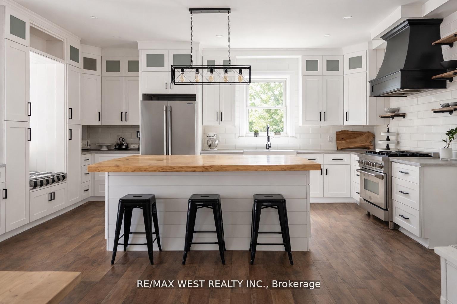 4532 Line 5 N Oro-Medonte Ontario Canada Sale residential Pierluigi Ceddia RE/MAX West Realty Inc., Brokerage *