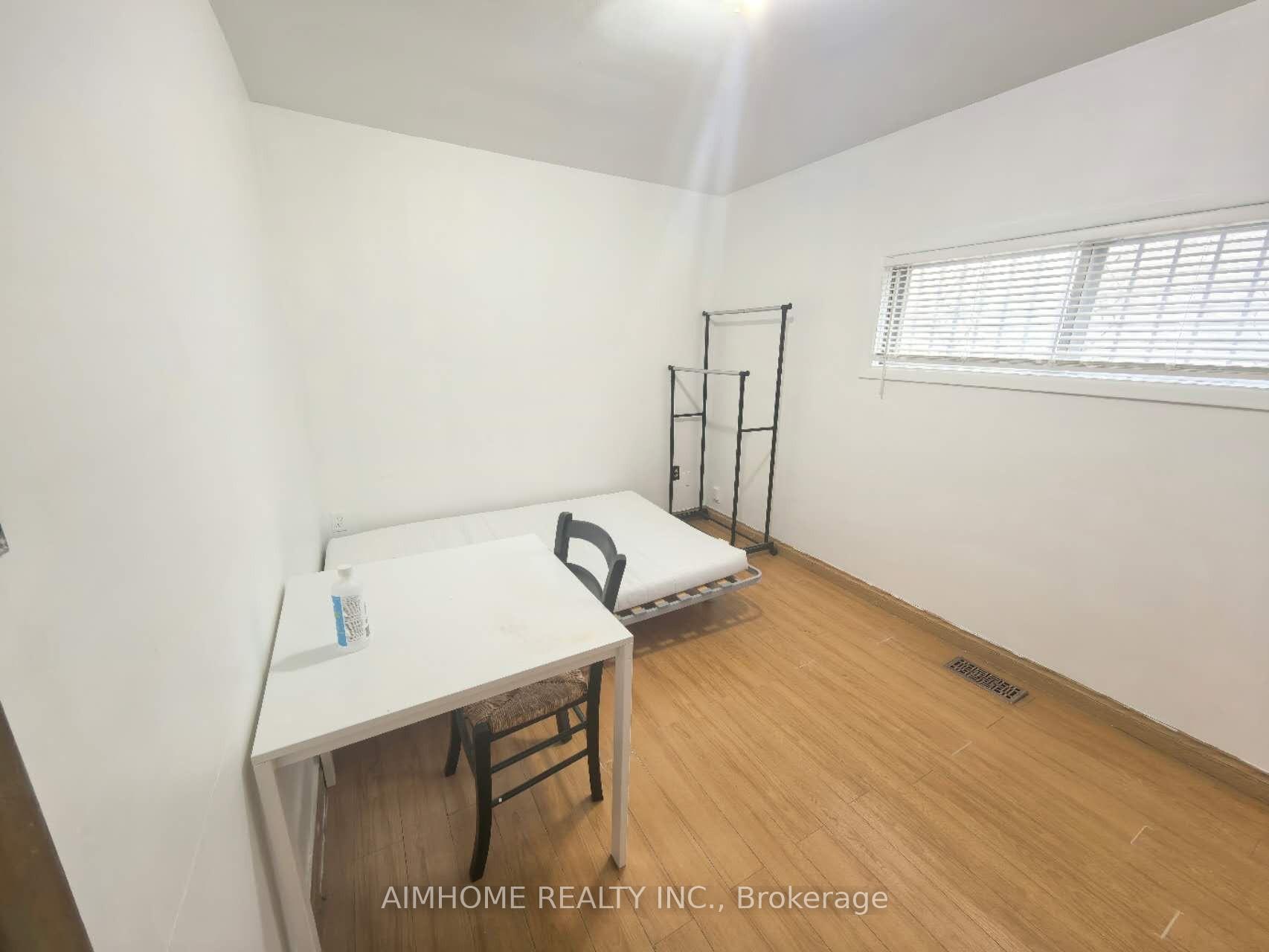 MainFlr - 137A MARKHAM Street Toronto Ontario Canada Rent residential   AimHome Realty Inc, Brokerage*