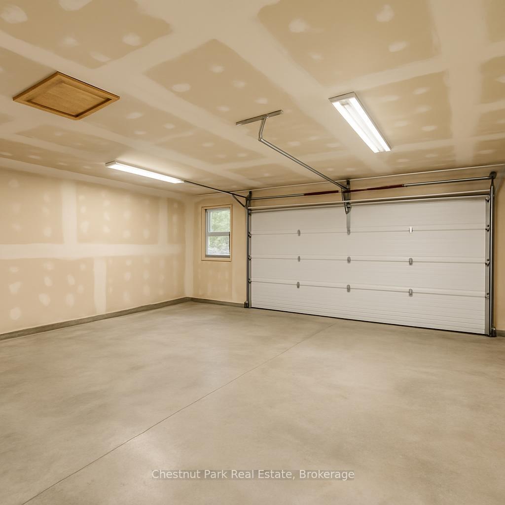 4 Bedroom Single Family Home/House's Image 44