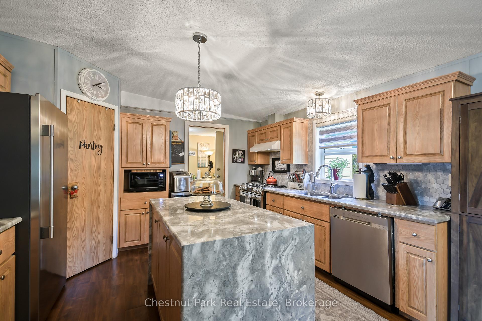 4 Bedroom Single Family Home/House's Image 28