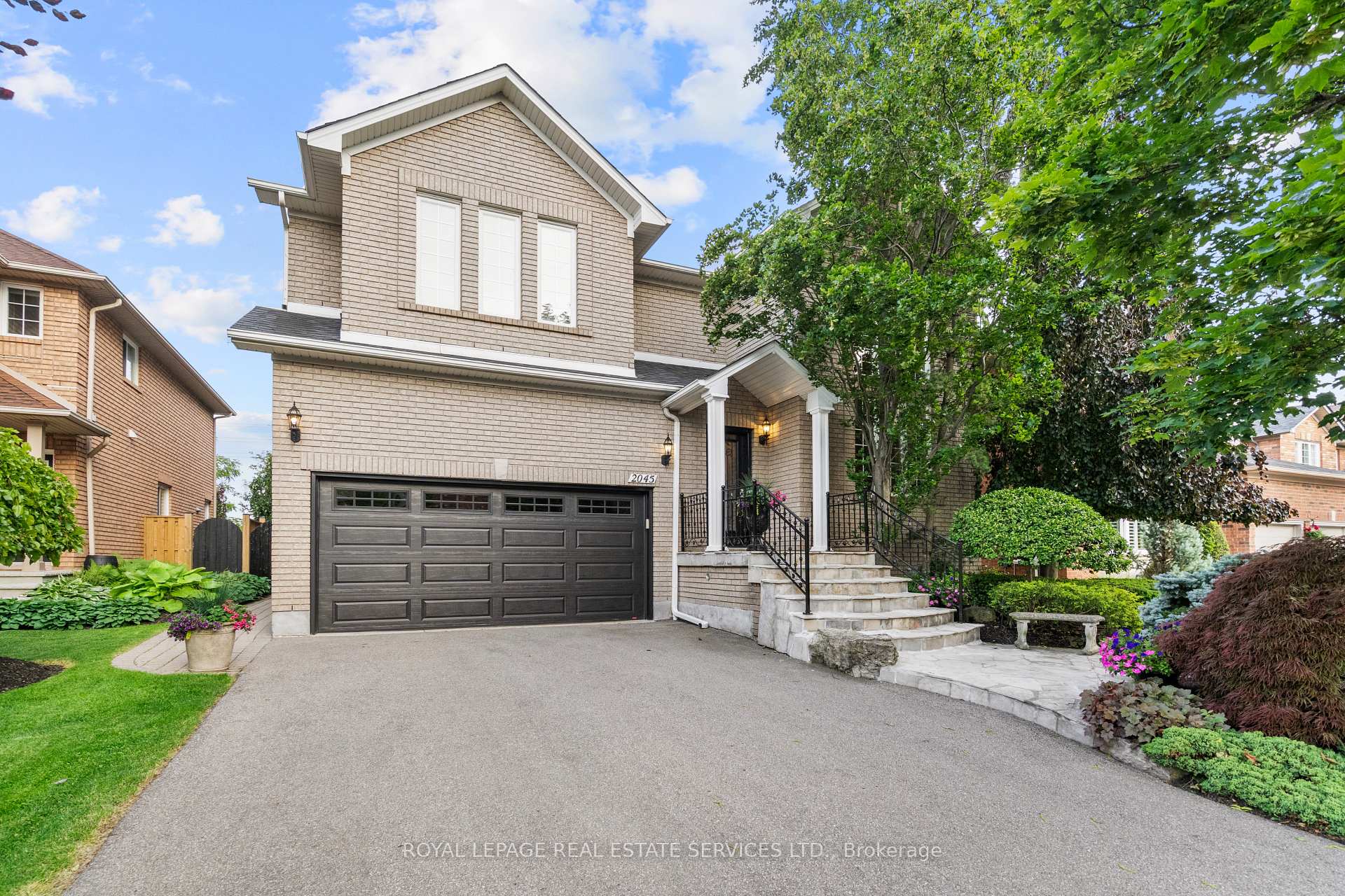 2045 Rosemount Crescent Oakville Ontario Canada Sale residential Mirjana Wheeler Real Estate Group Royal LePage Real Estate Services Ltd, Brokerage*