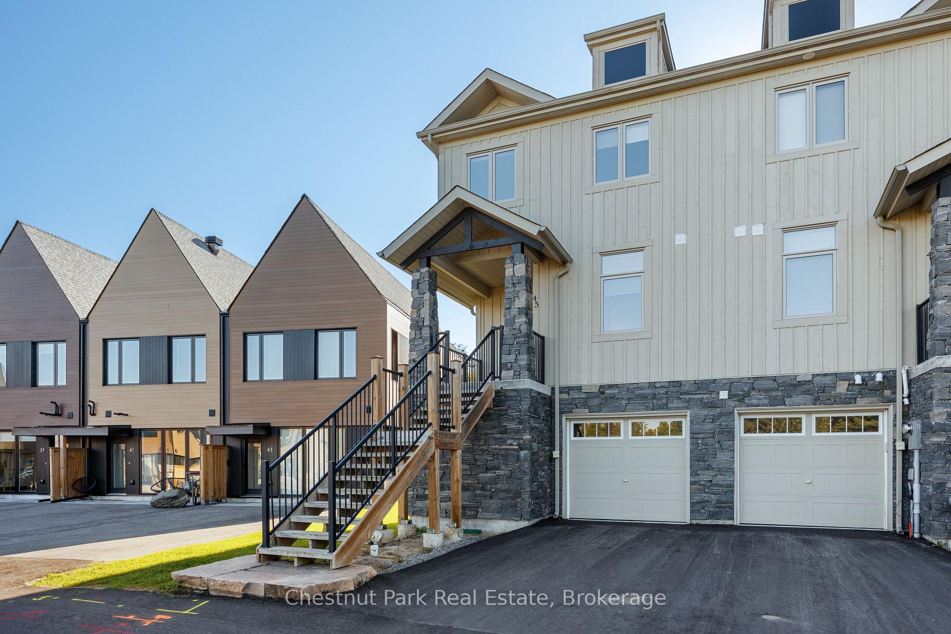 3 Bedroom Villa/Townhouse's Image 35