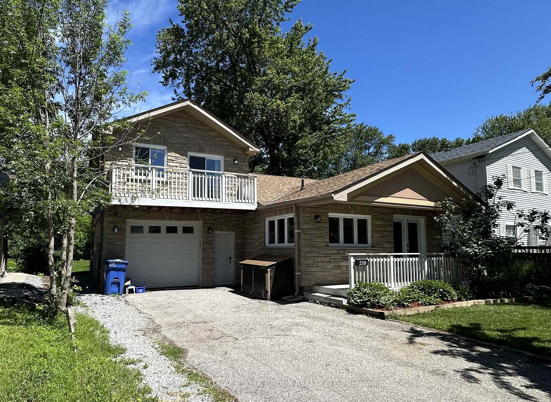 #Upper - 210 Ways Bay Drive Georgina Ontario Canada Rent residential Reza Bahmani RE/MAX Hallmark York Group Realty Ltd., Brokerage