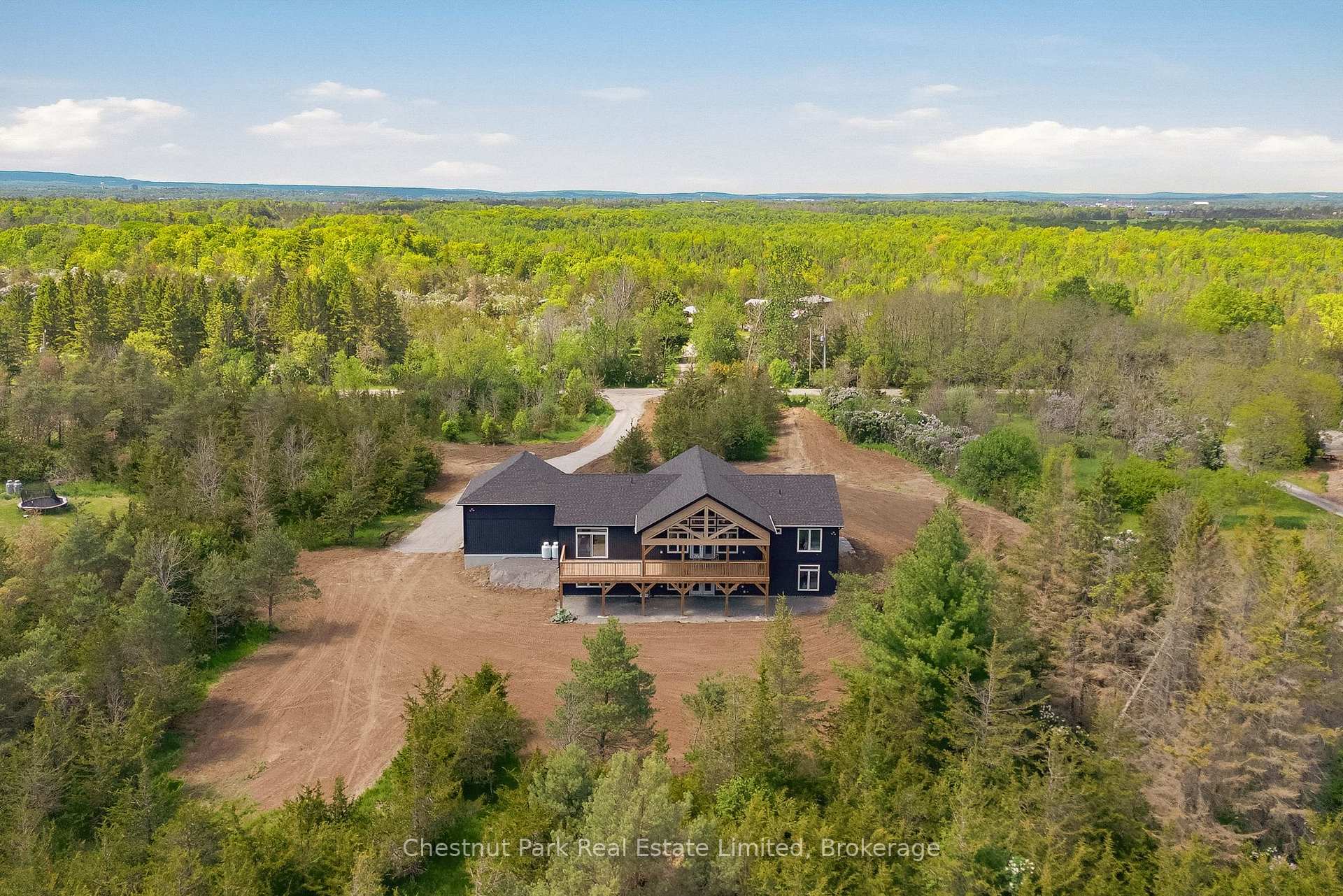 6 Bedroom Single Family Home/House's Image 45