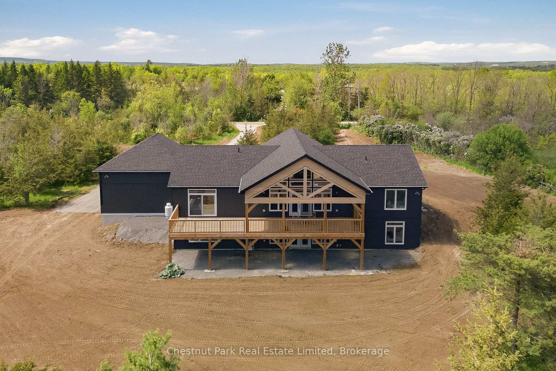 6 Bedroom Single Family Home/House's Image 44