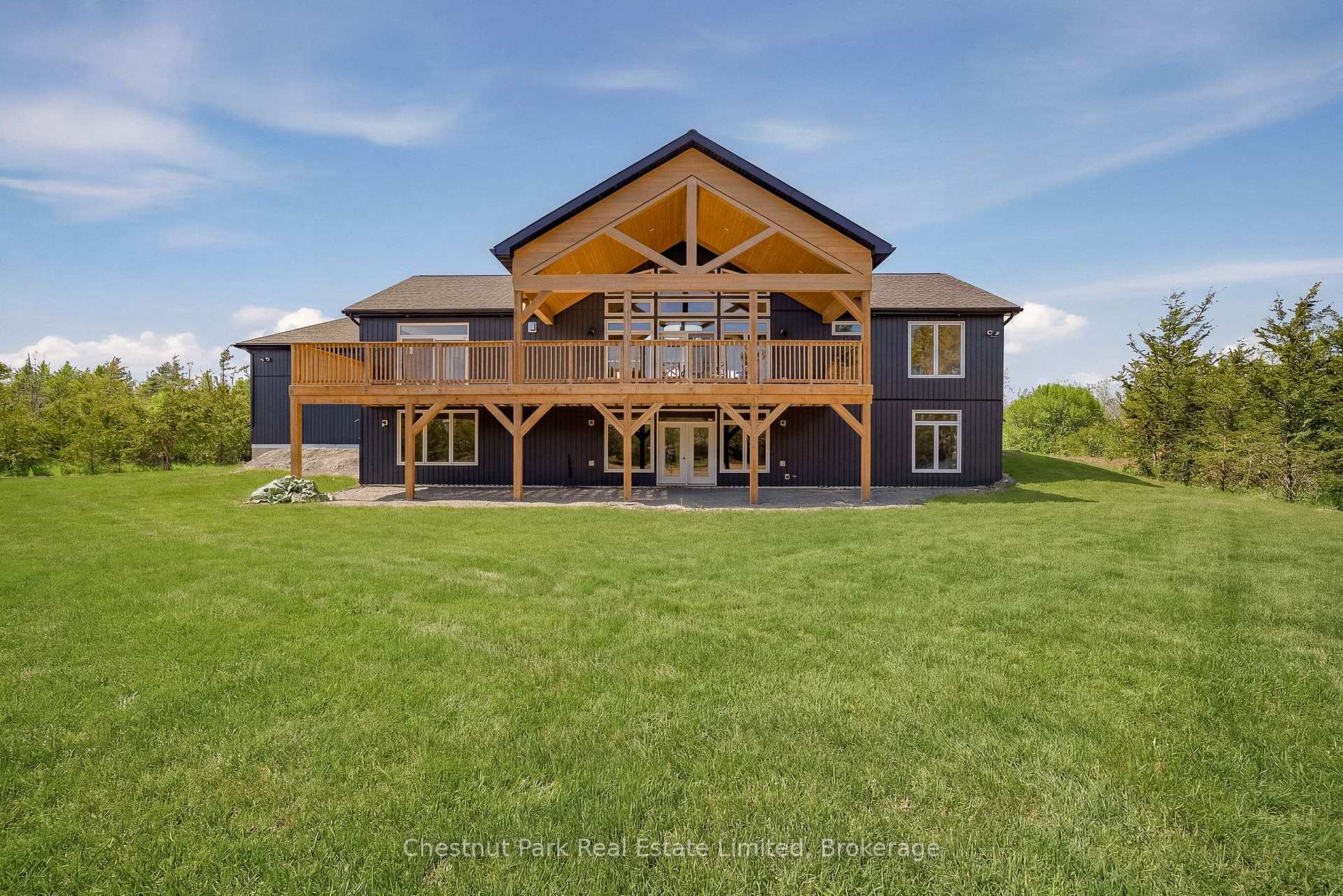 6 Bedroom Single Family Home/House's Image 43