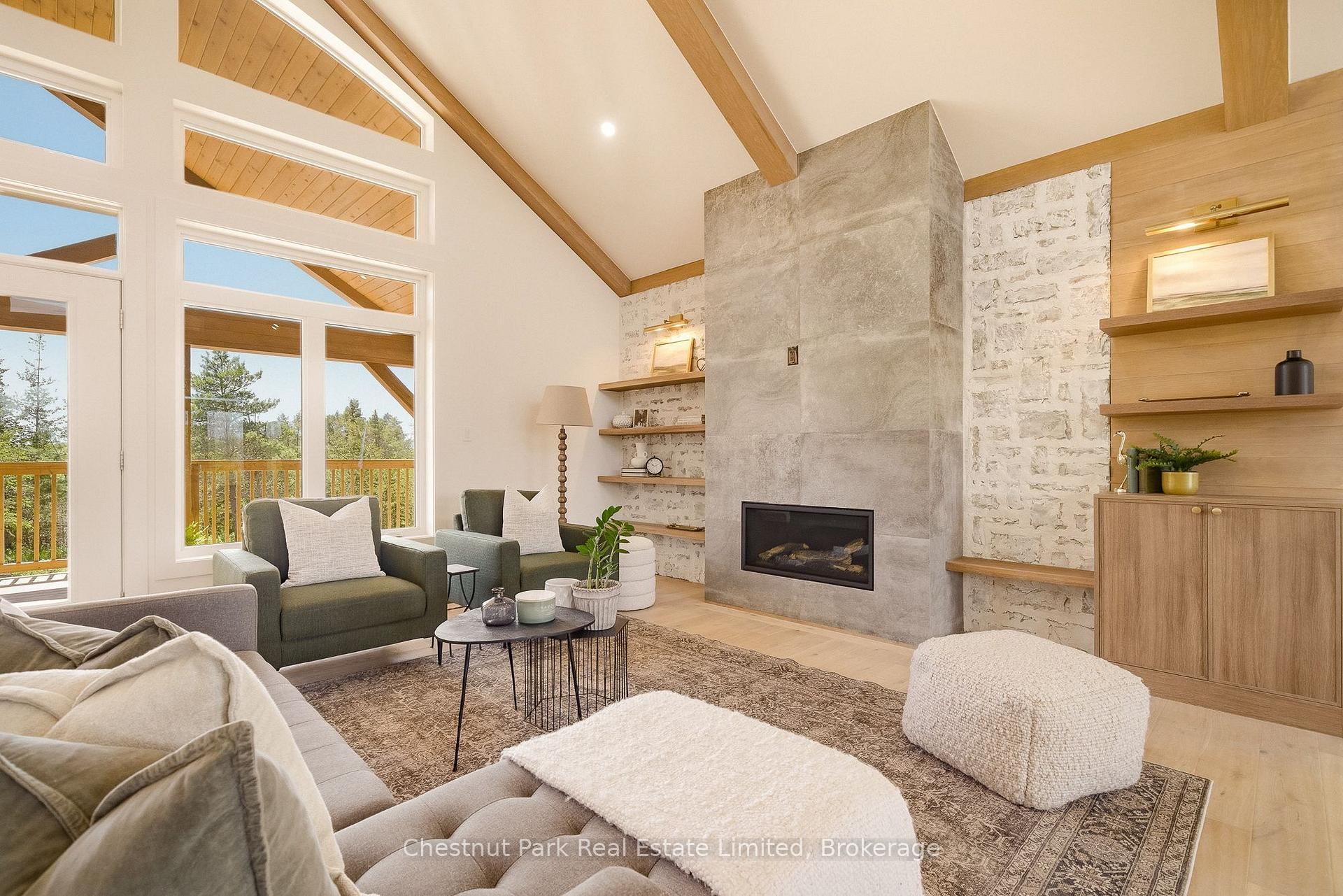 6 Bedroom Single Family Home/House's Image 13