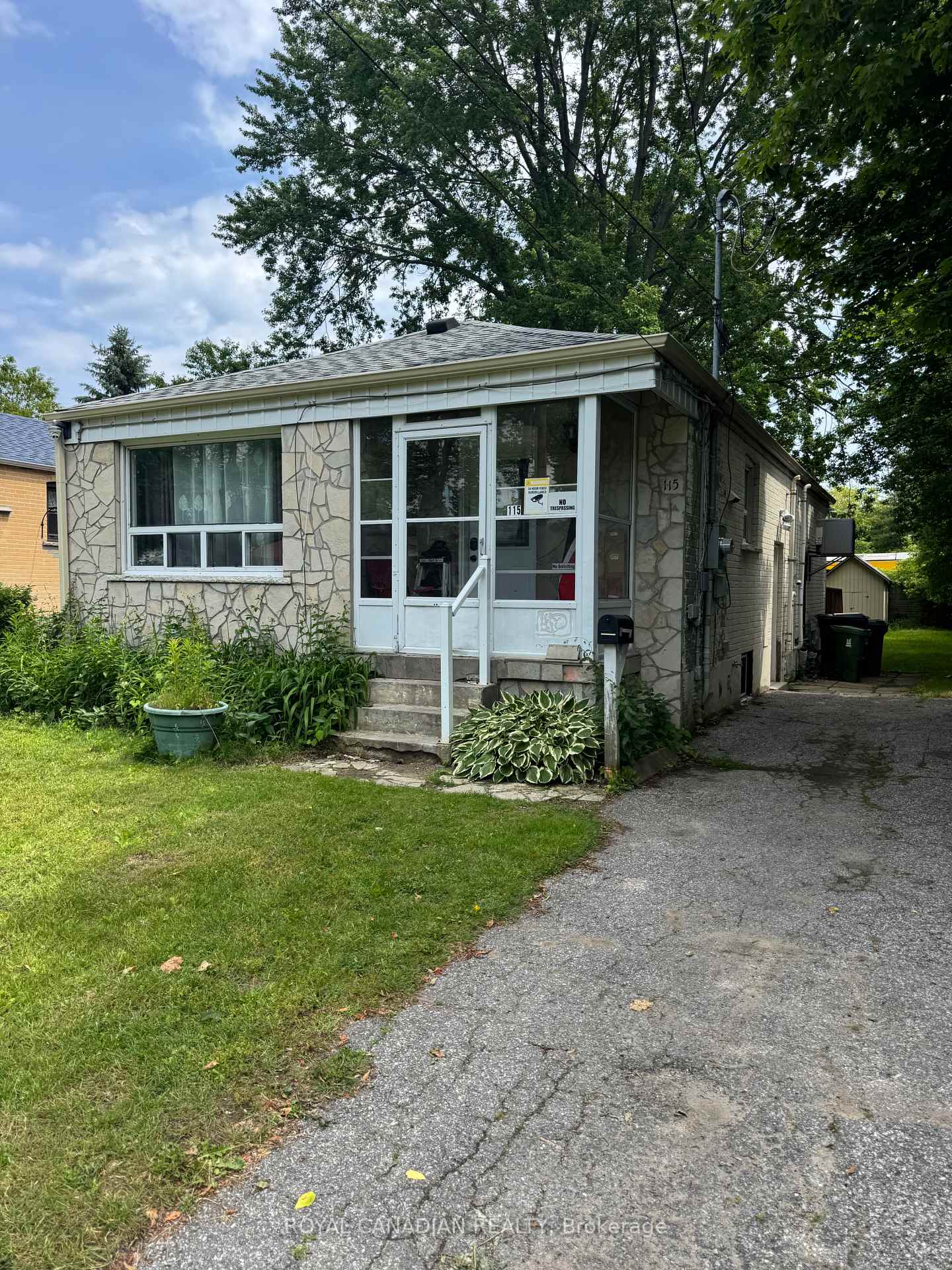 BSMT - 115 Darlingside Drive Toronto Ontario Canada Rent residential Naveen Vadlamudi ROYAL CANADIAN REALTY, BROKERAGE*