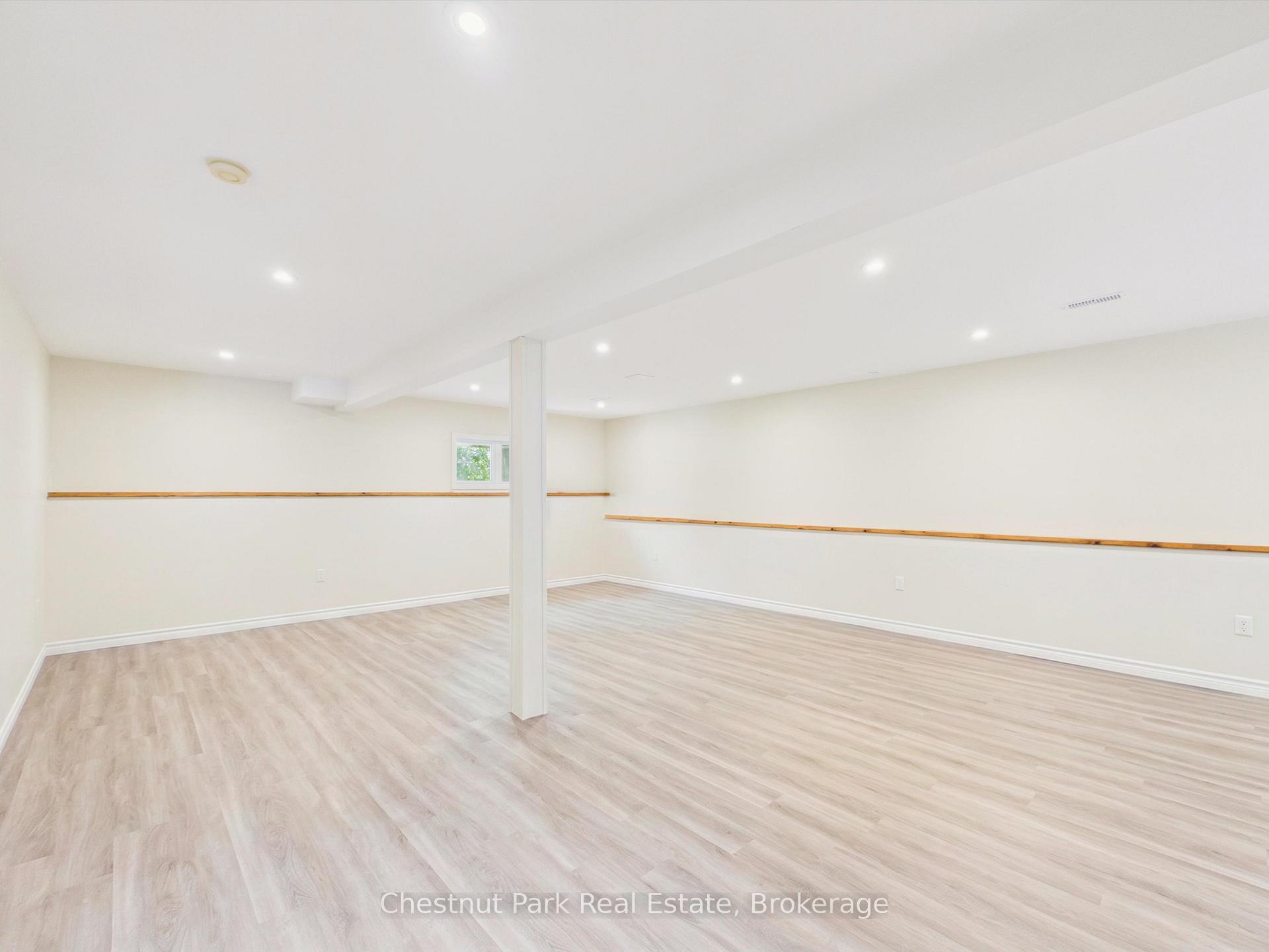 4 Bedroom Single Family Home/House's Image 12