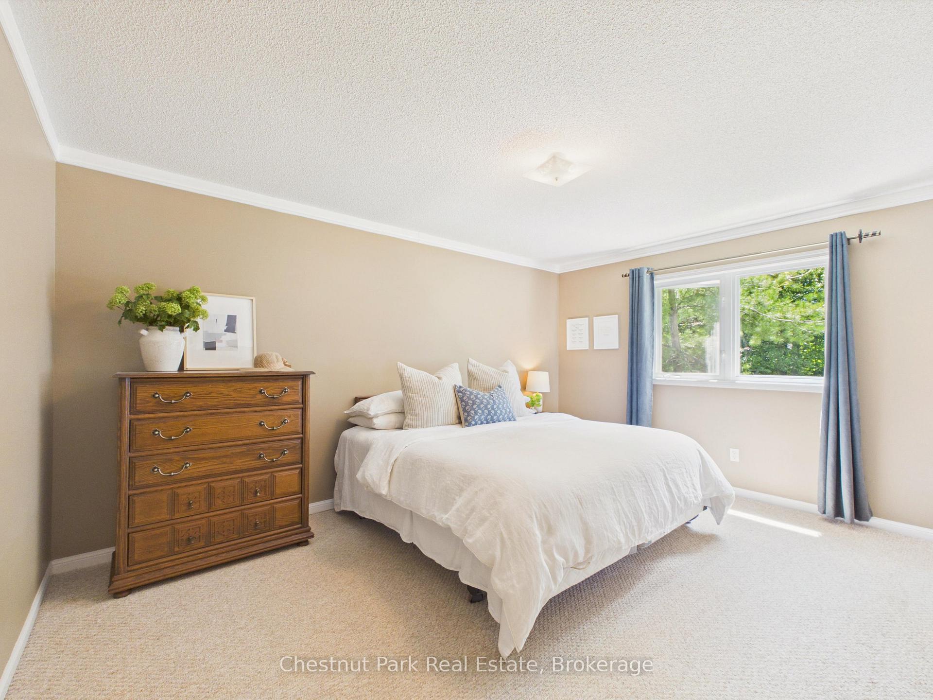 4 Bedroom Single Family Home/House's Image 7