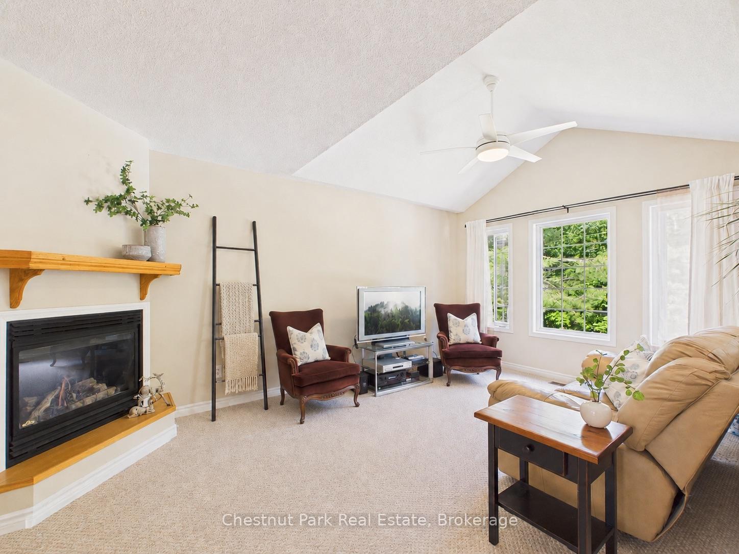 4 Bedroom Single Family Home/House's Image 3