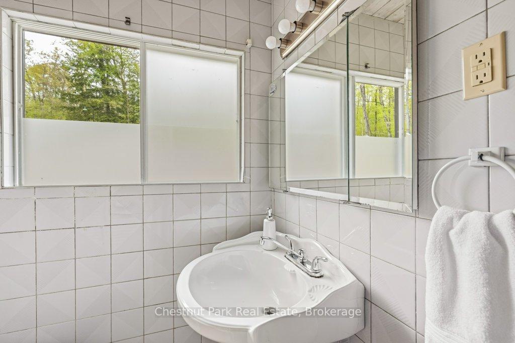 3 Bedroom Single Family Home/House's Image 25