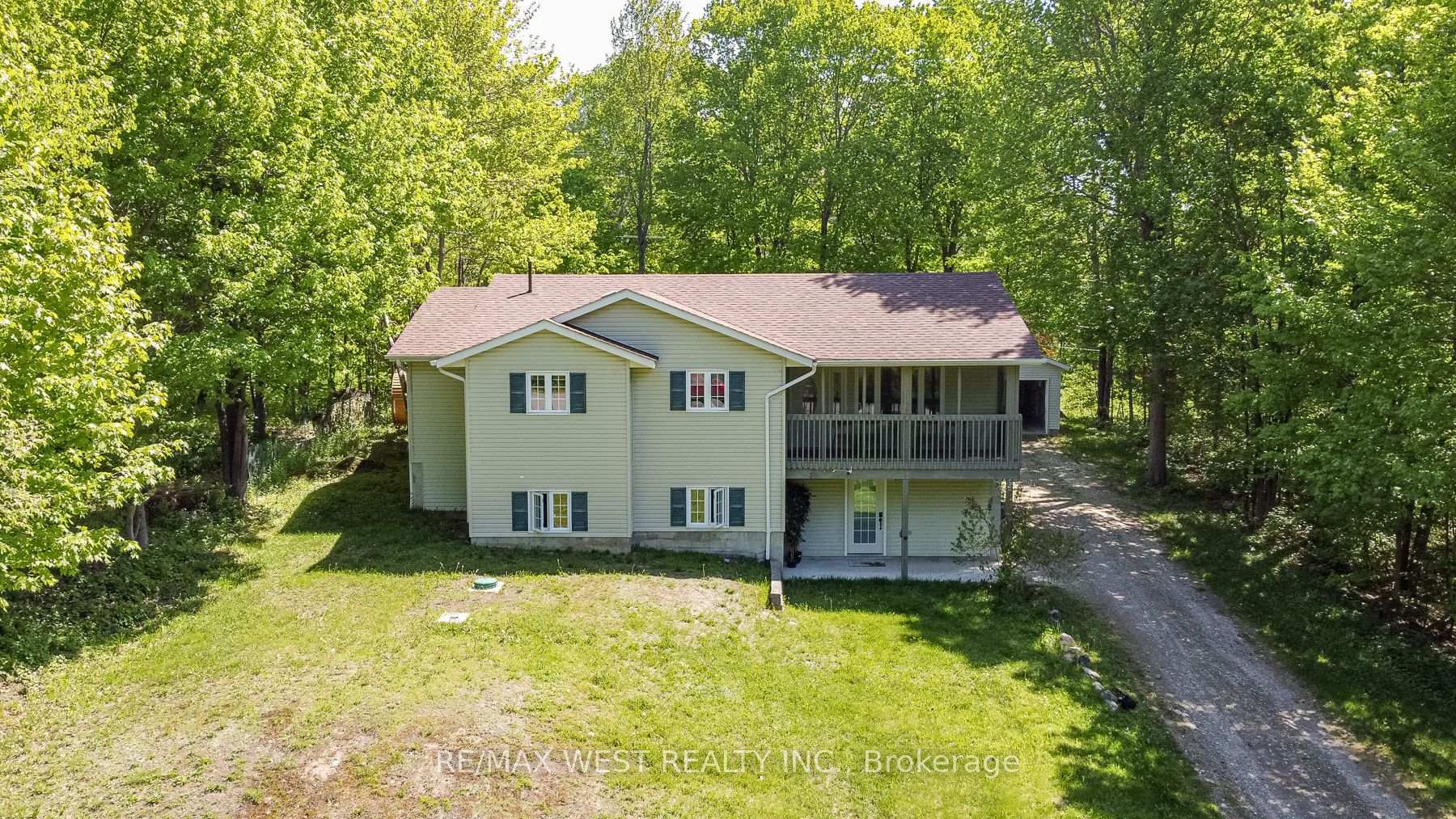 1084 Bonnie Lake Road Bracebridge Ontario Canada Sale residential Melanie Martyn Right at Home Realty, Brokerage*