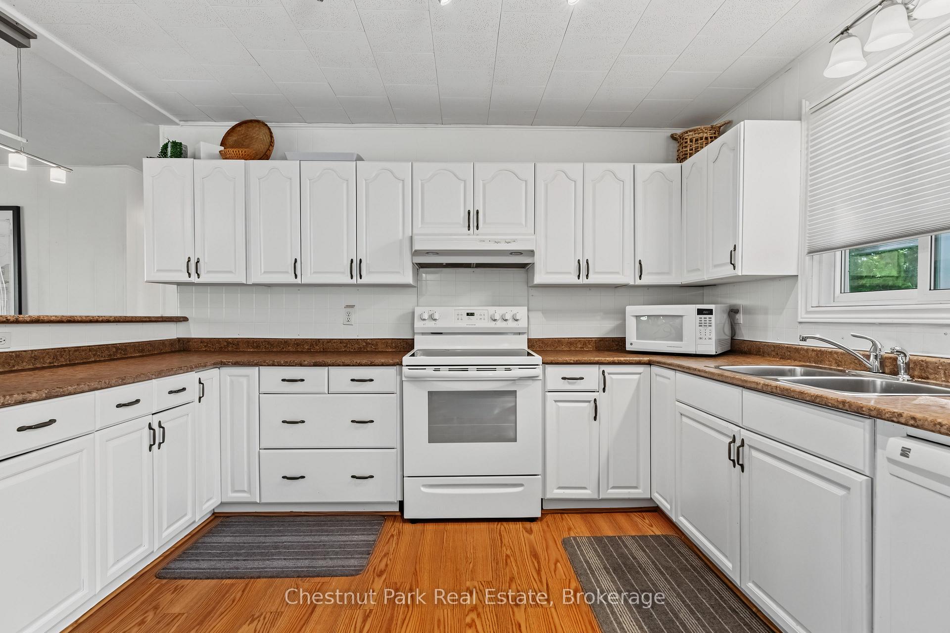 4 Bedroom Single Family Home/House's Image 27