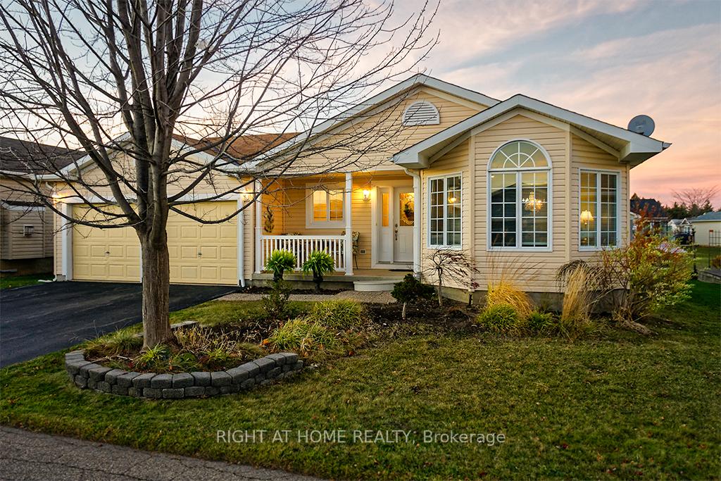 156 Gracehill Crescent Hamilton Ontario Canada Sale residential Viktoria Levieva Right at Home Realty, Brokerage*