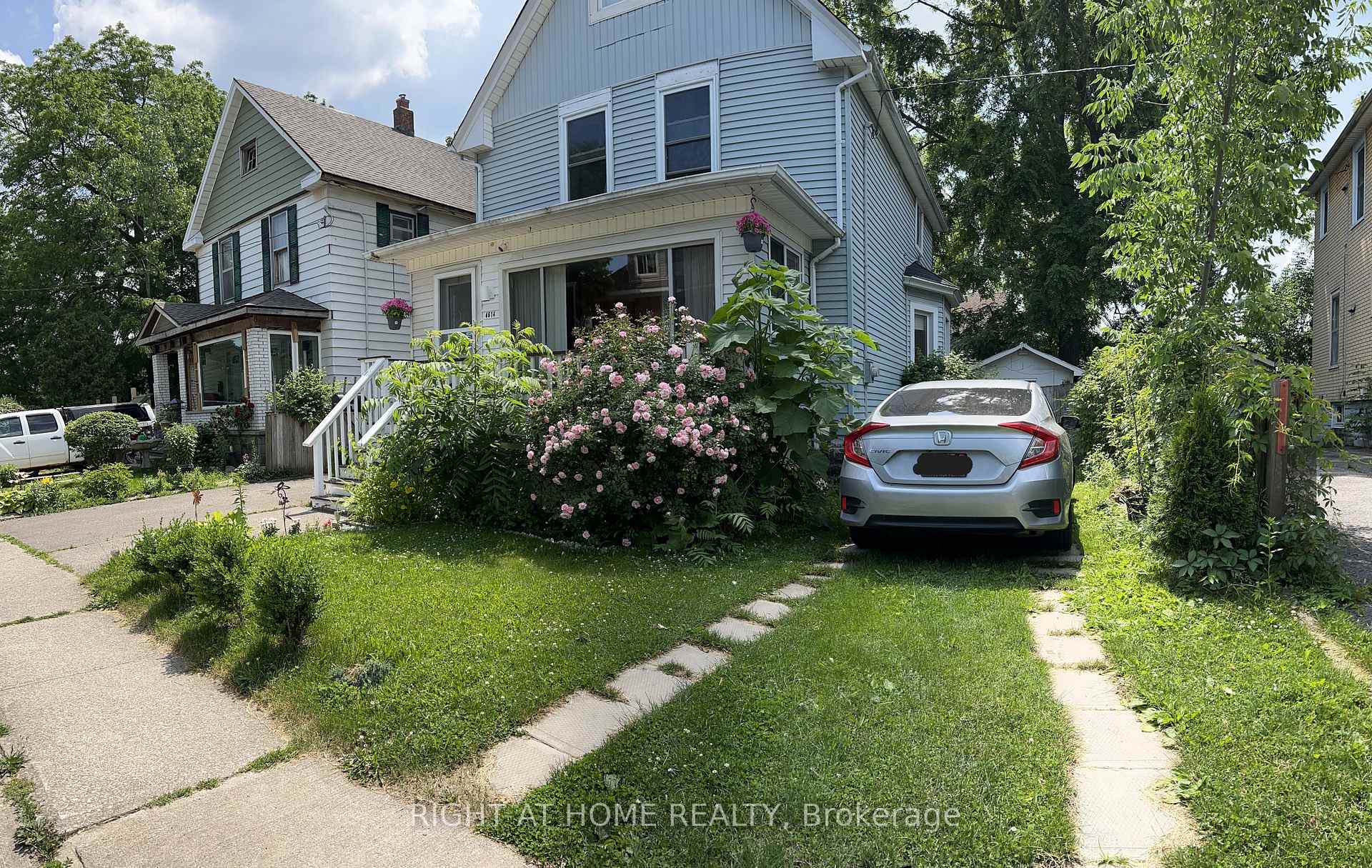 4614 EASTWOOD Crescent Niagara Falls Ontario Canada Rent residential Lee Grandchamp Ermir Kape Right at Home Realty, Brokerage*