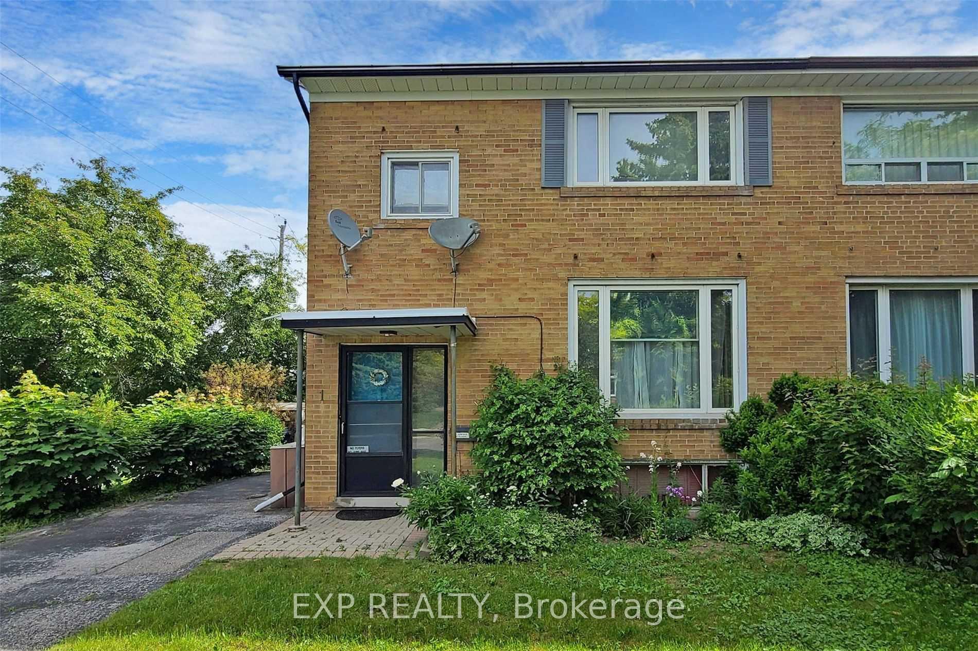 1 Guytoi Court Toronto Ontario Canada Rent residential Christine Miocevich Royal LePage Realty Plus Oakville, Brokerage*
