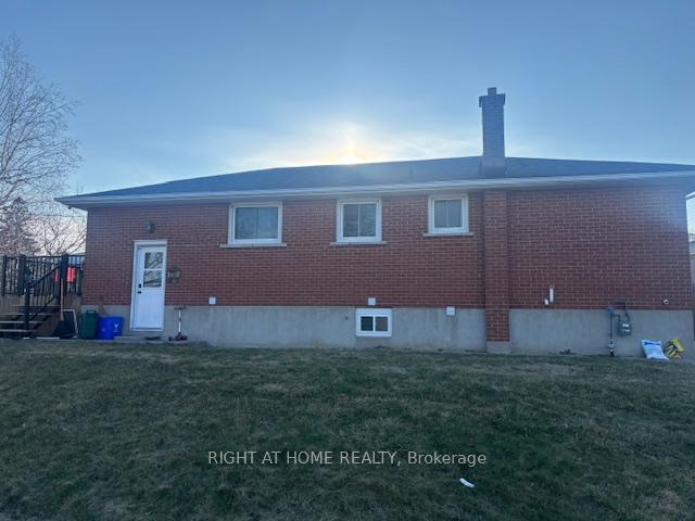 352 Phillip Murray Avenue Oshawa Ontario Canada Rent residential Gamini Bandara Right at Home Realty, Brokerage*
