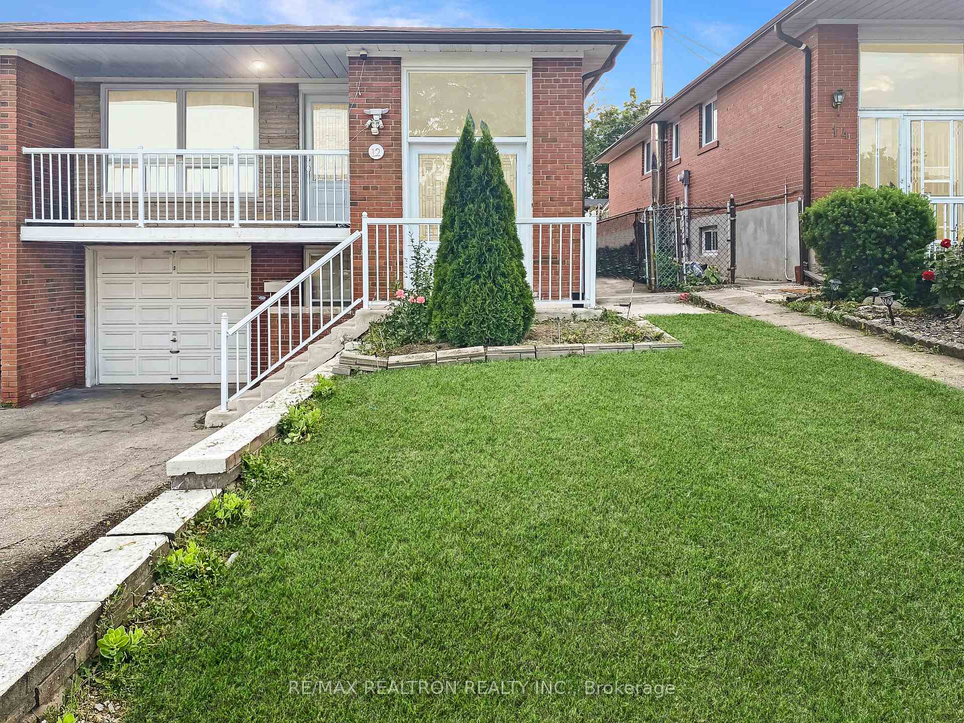 12 Petiole Road Toronto Ontario Canada Sale residential Mary Pinelli Royal LePage Signature Realty, Brokerage*