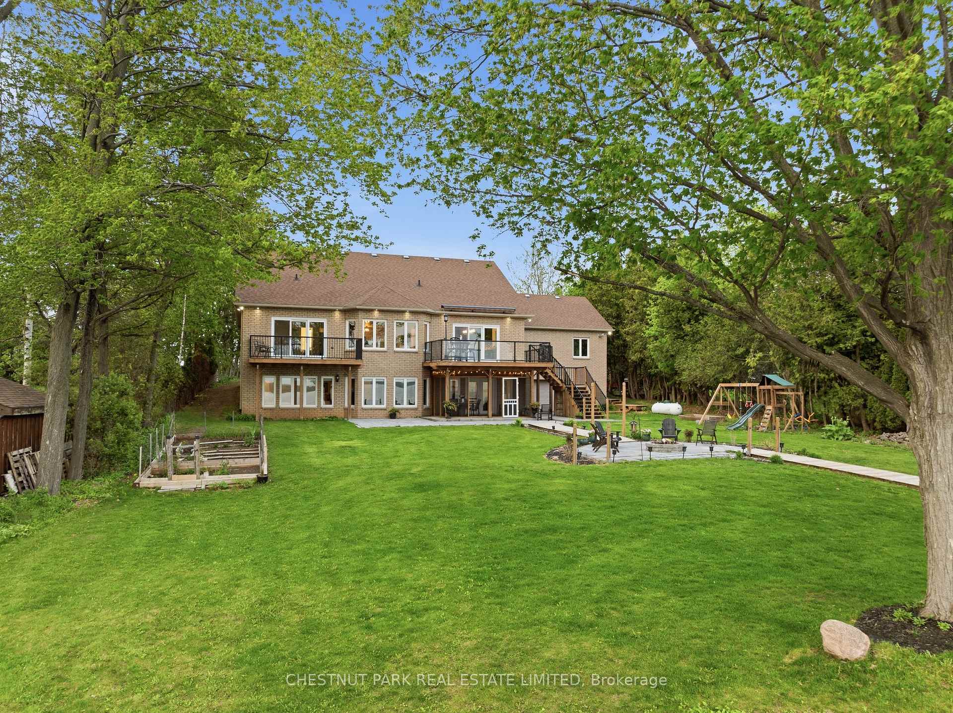5 Bedroom Single Family Home/House's Image 29