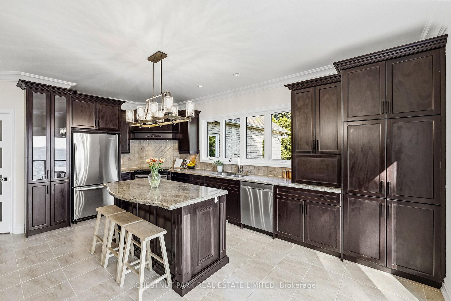5 Bedroom Single Family Home/House's Image 15