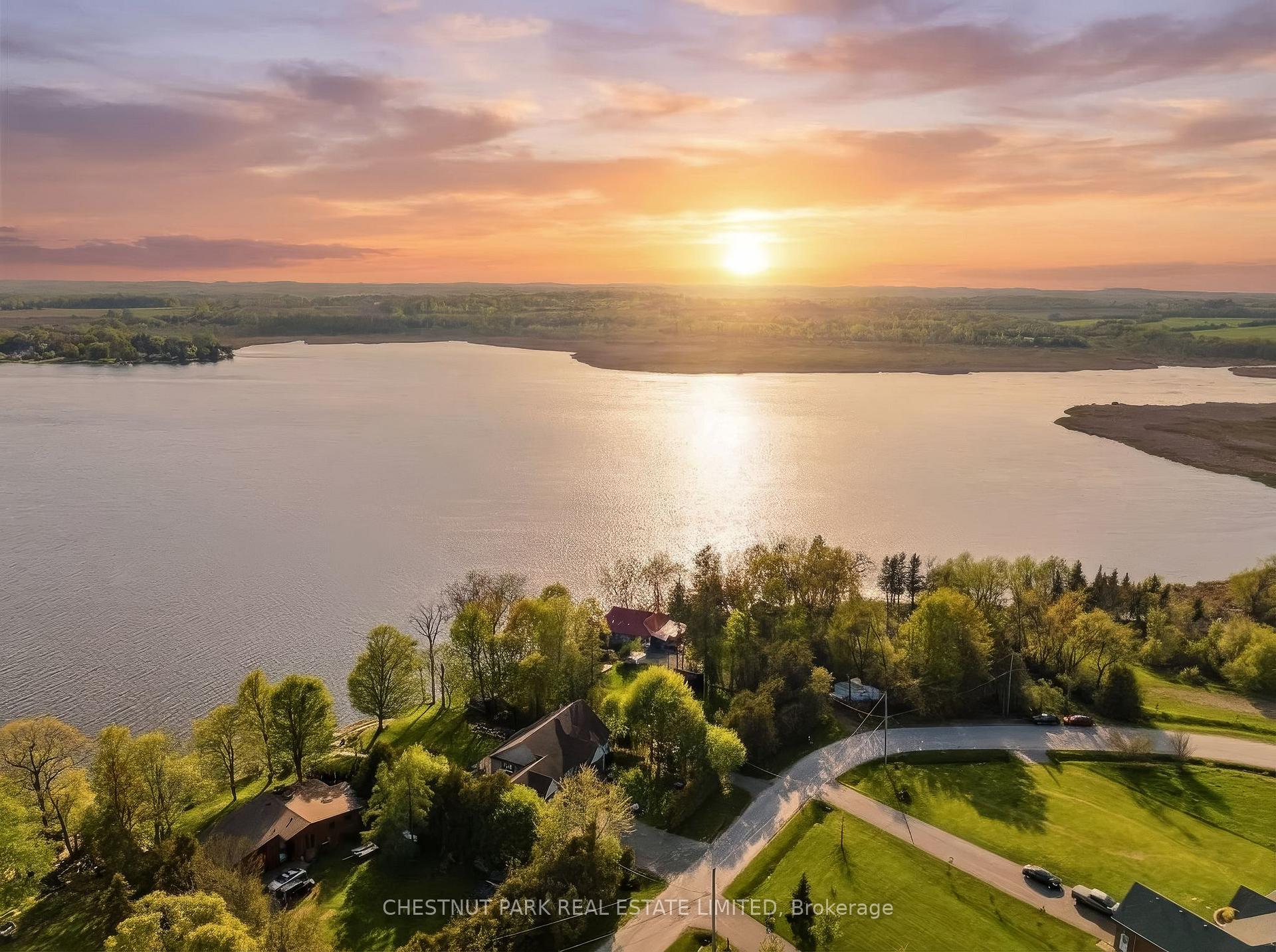 5 Bedroom Single Family Home/House's Image 9