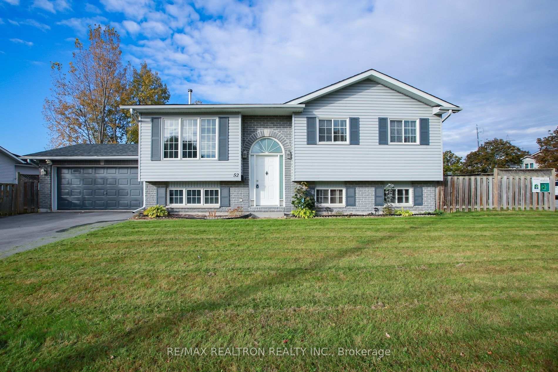 52 Liddle Lane Belleville Ontario Canada Sale residential Chelsea Wolfe RE/MAX Realtron Realty Inc., Brokerage*
