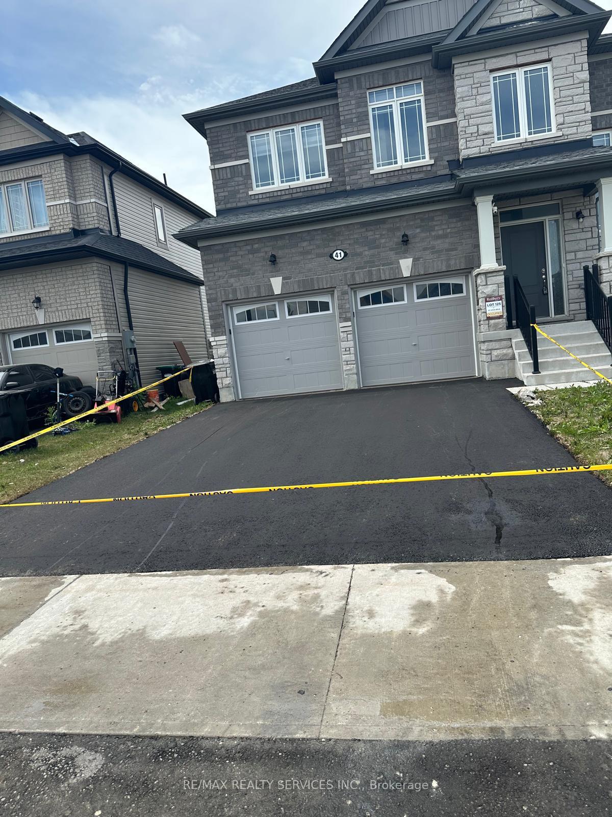 41 Union Boulevard Wasaga Beach Ontario Canada Sale residential Gary Bhinder RE/MAX Realty Services Inc., Brokerage*