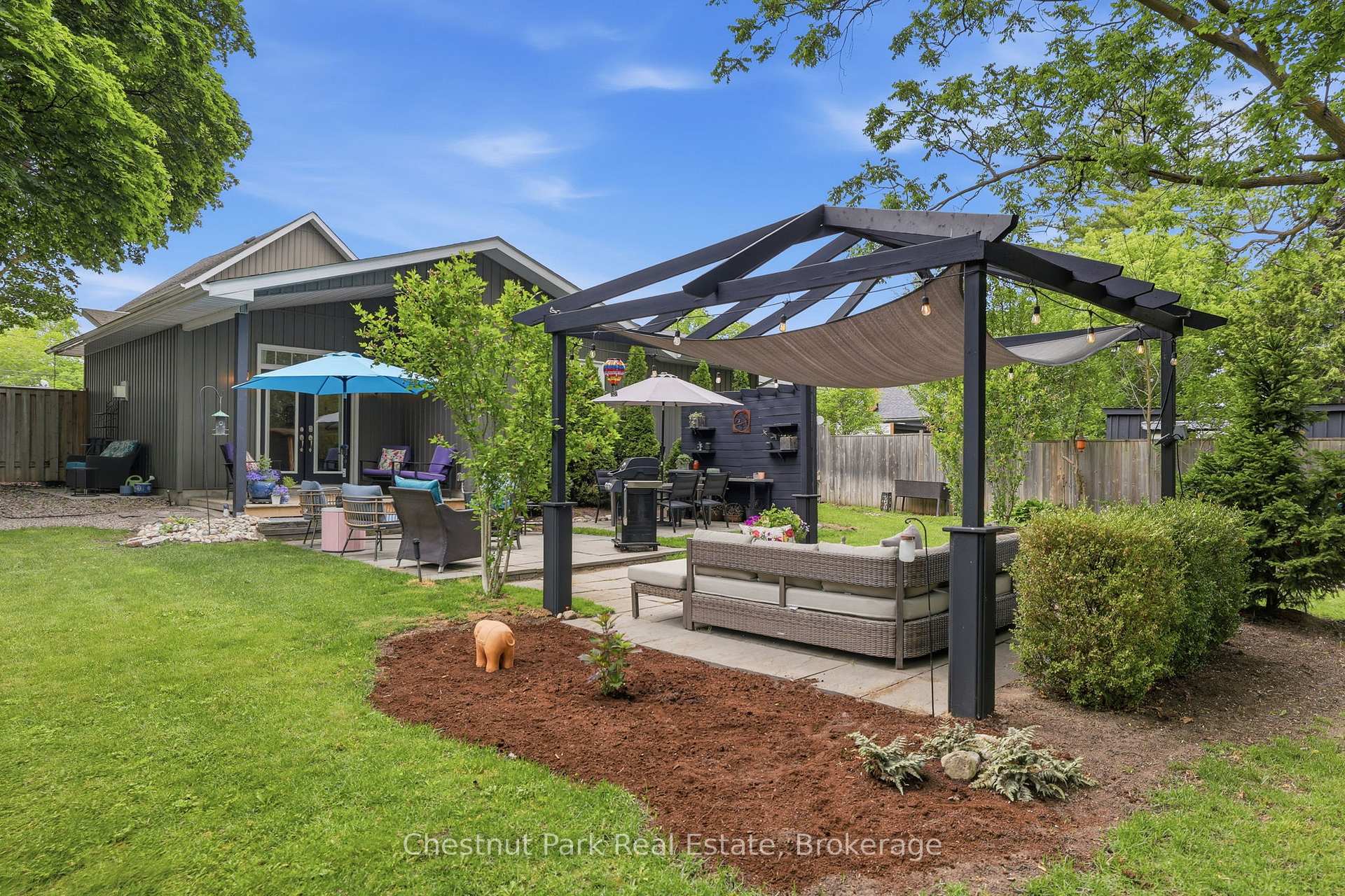 3 Bedroom Single Family Home/House's Image 39
