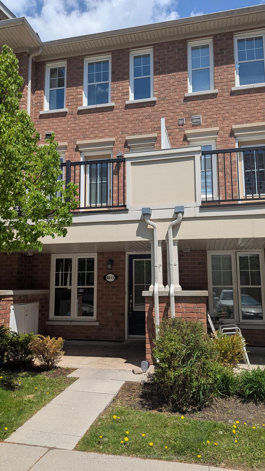 11 - 40 Mendelssohn Street Toronto Ontario Canada Rent residential Akash Juneja COLDWELL BANKER DREAM CITY REALTY