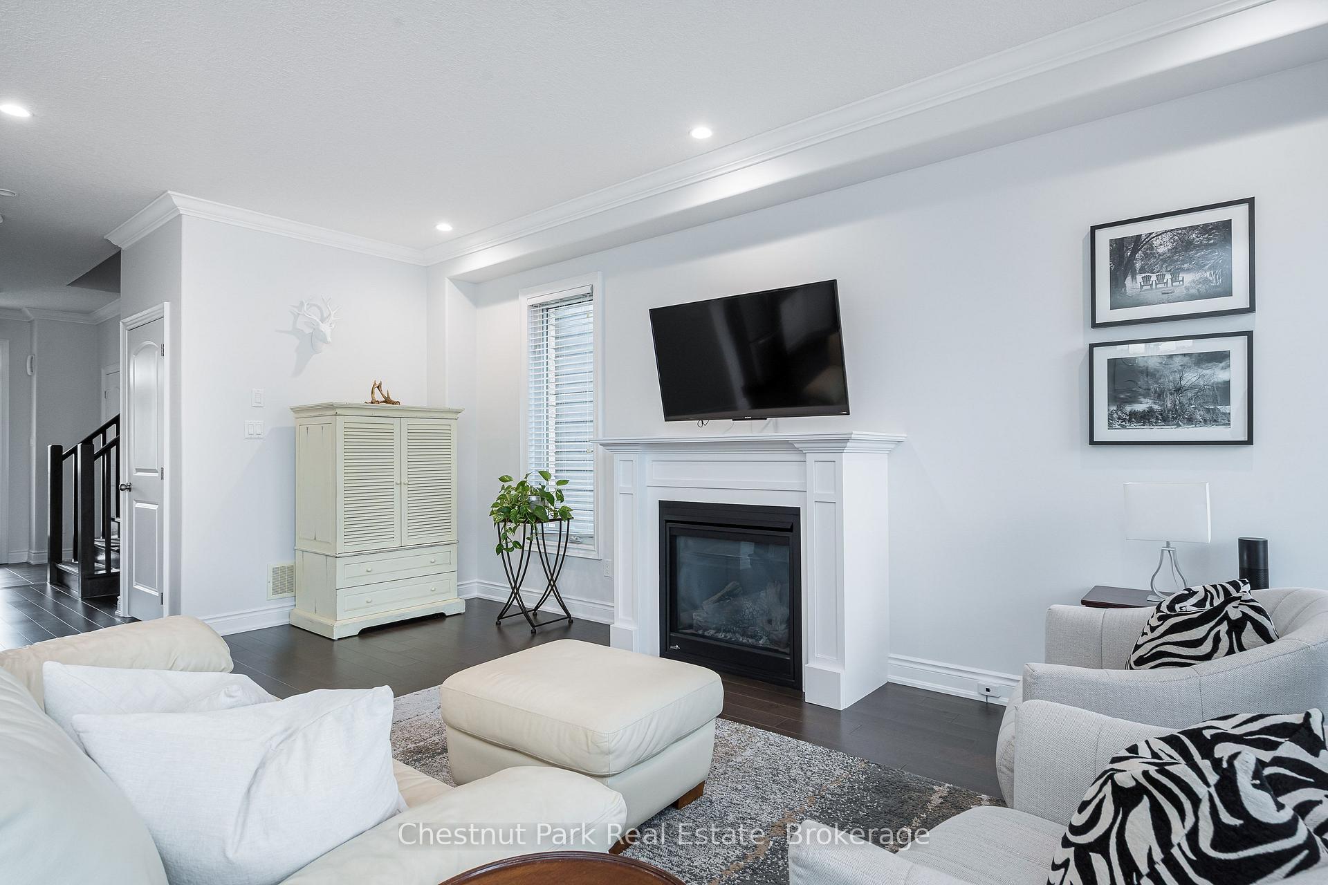 3 Bedroom Single Family Home/House's Image 8