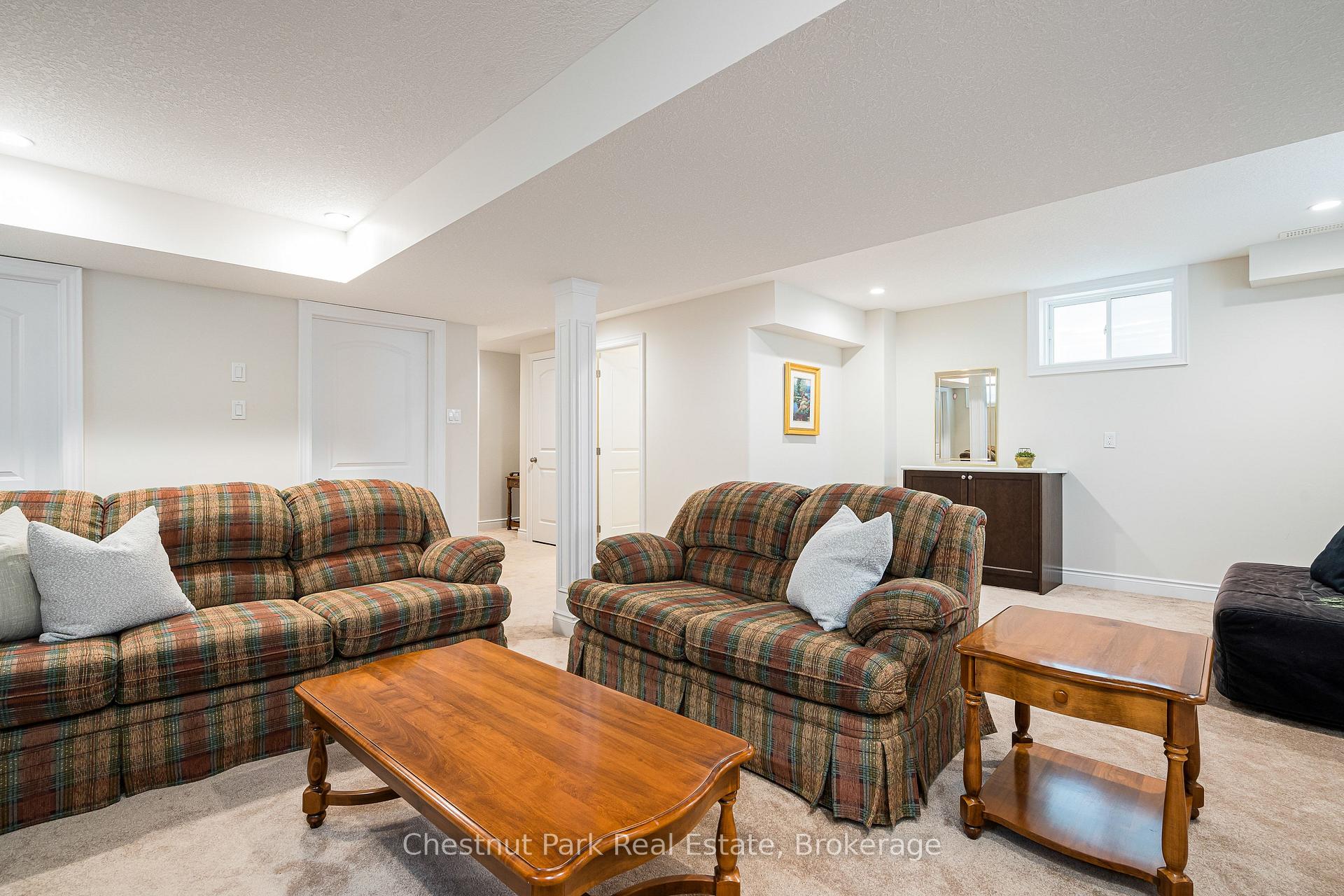 3 Bedroom Single Family Home/House's Image 34