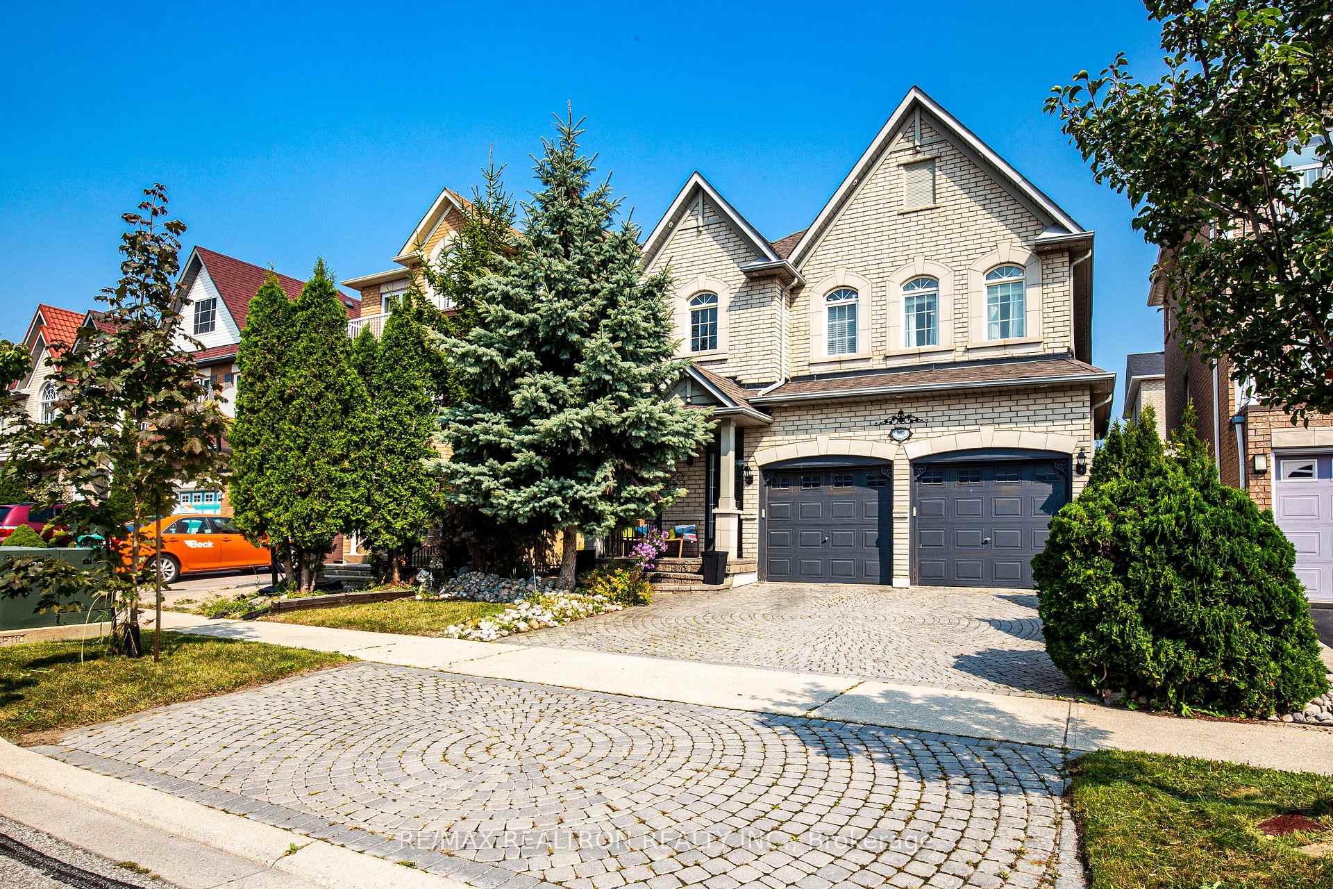 Upper - 269 Treasure Road E Vaughan Ontario Canada Rent residential Thiru Nirahulan RE/MAX REALTRON REALTY INC., BROKERAGE*