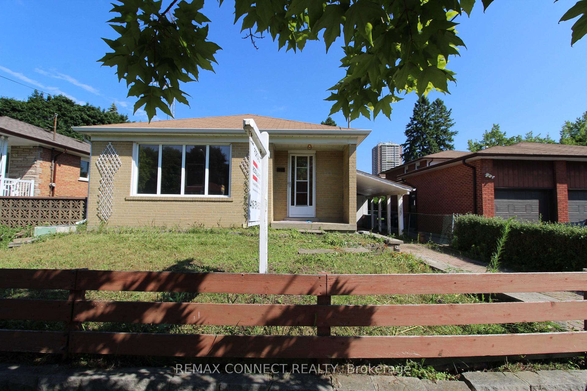 166 Moore Park Avenue Toronto Ontario Canada Rent residential Bob Bahreinian REMAX YOUR COMMUNITY REALTY