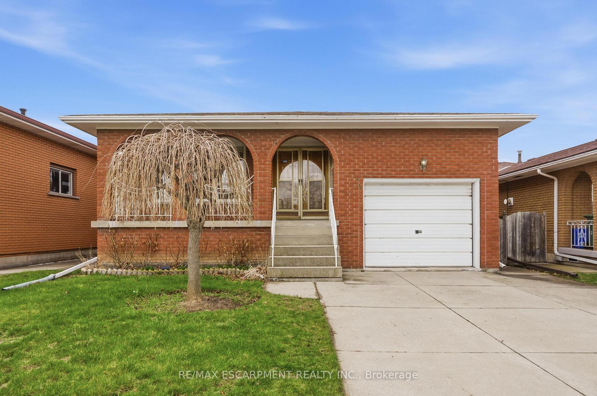 26 Adorn Court Hamilton Ontario Canada Sale residential   The Kazan Realty Group