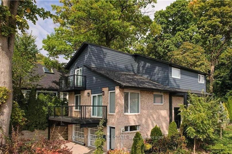 27 BERCZY Street Barrie Ontario Canada Sale residential   Royal LePage Terrequity Capital Realty, Brokerage*