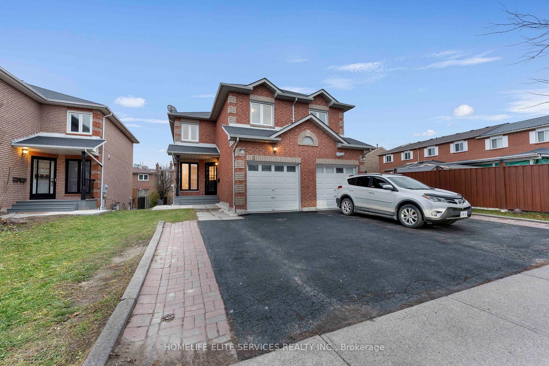 Home for sale at 5 Lenthall Avenue
