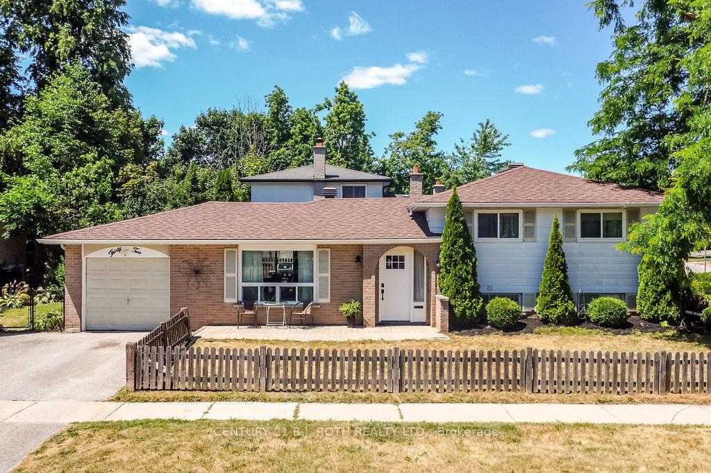 32 Lonsdale Place Barrie Ontario Canada Sale residential   Royal LePage Terrequity Capital Realty, Brokerage*