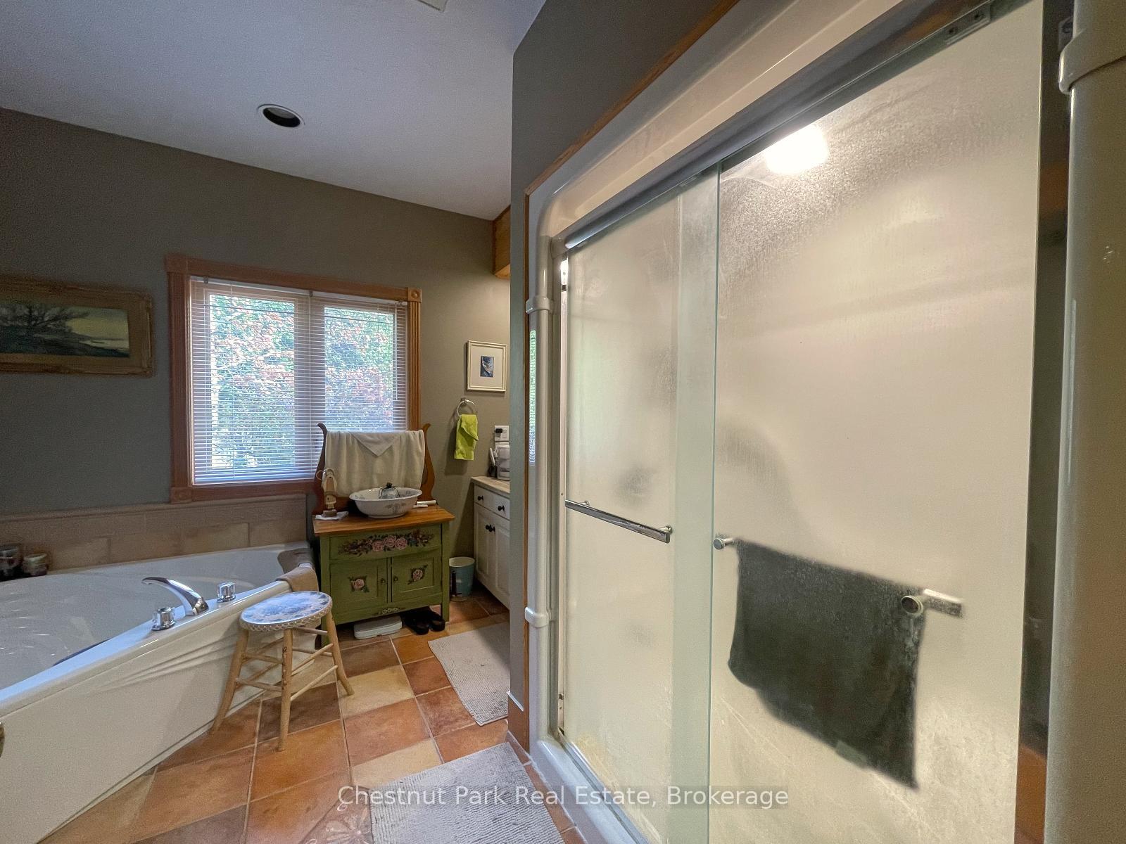 4 Bedroom Single Family Home/House's Image 10